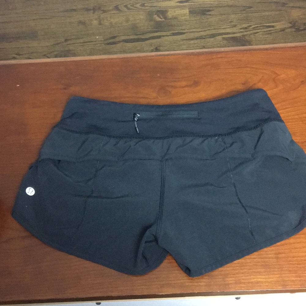 Black Lulu lemon shorts.